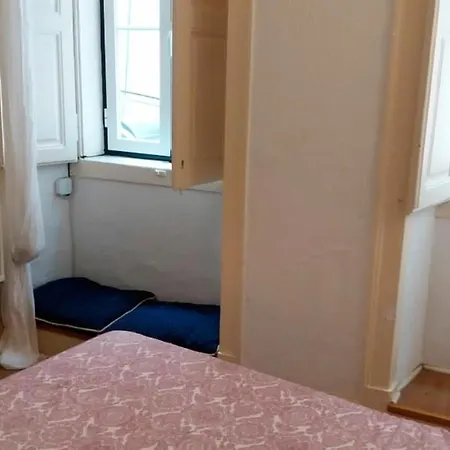 Apartment Coracao De - Alfama Inside Lisbon